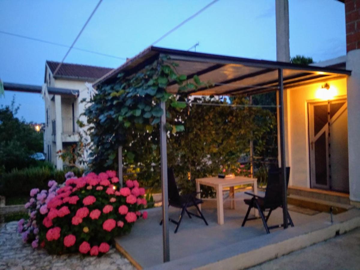 Apartments And Room Markovic Rovinjsko Selo Zewnętrze zdjęcie