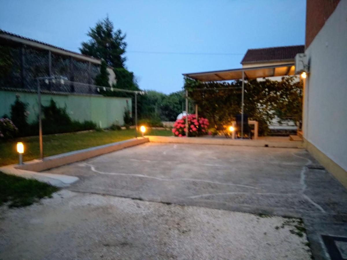 Apartments And Room Markovic Rovinjsko Selo Zewnętrze zdjęcie